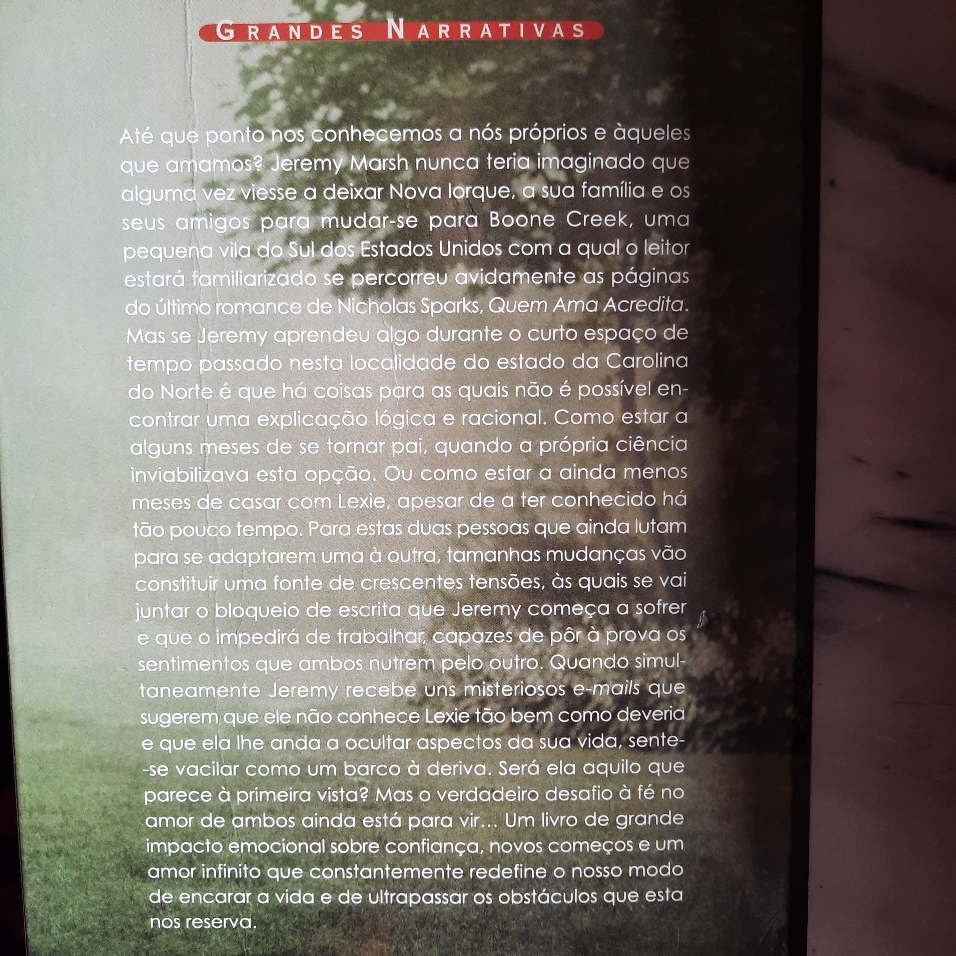 Um livro de grande impacto emocional sobre confiança, novos começos e um amor infinito que constantemente redifine o nosso modo de encarar a viada e de ultrapassar os obstáculos quecesta nos reserva