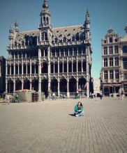 Profile picture for user LiaOliveira