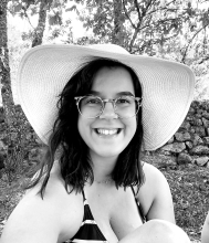 Profile picture for user Lisandra Vieira